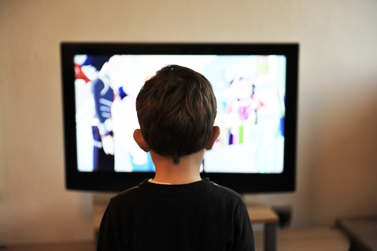 uticaj televizije na razvoj deteta